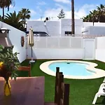 Boutique Art Villa Eter With Private Pool, Bbq, In The Heart Of Corralejo By The Beach ヴィラ