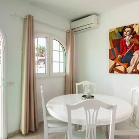Beachside Eter With Private Pool, Bbq & Fast Wifi *