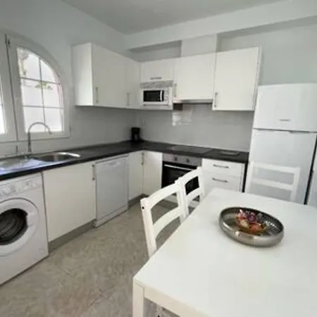 Beachside Eter With Private Pool, Bbq & Fast Wifi *