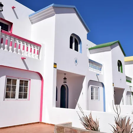 Boutique Art Villa Eter With Private Pool, Bbq, In The Heart Of Corralejo By The Beach *